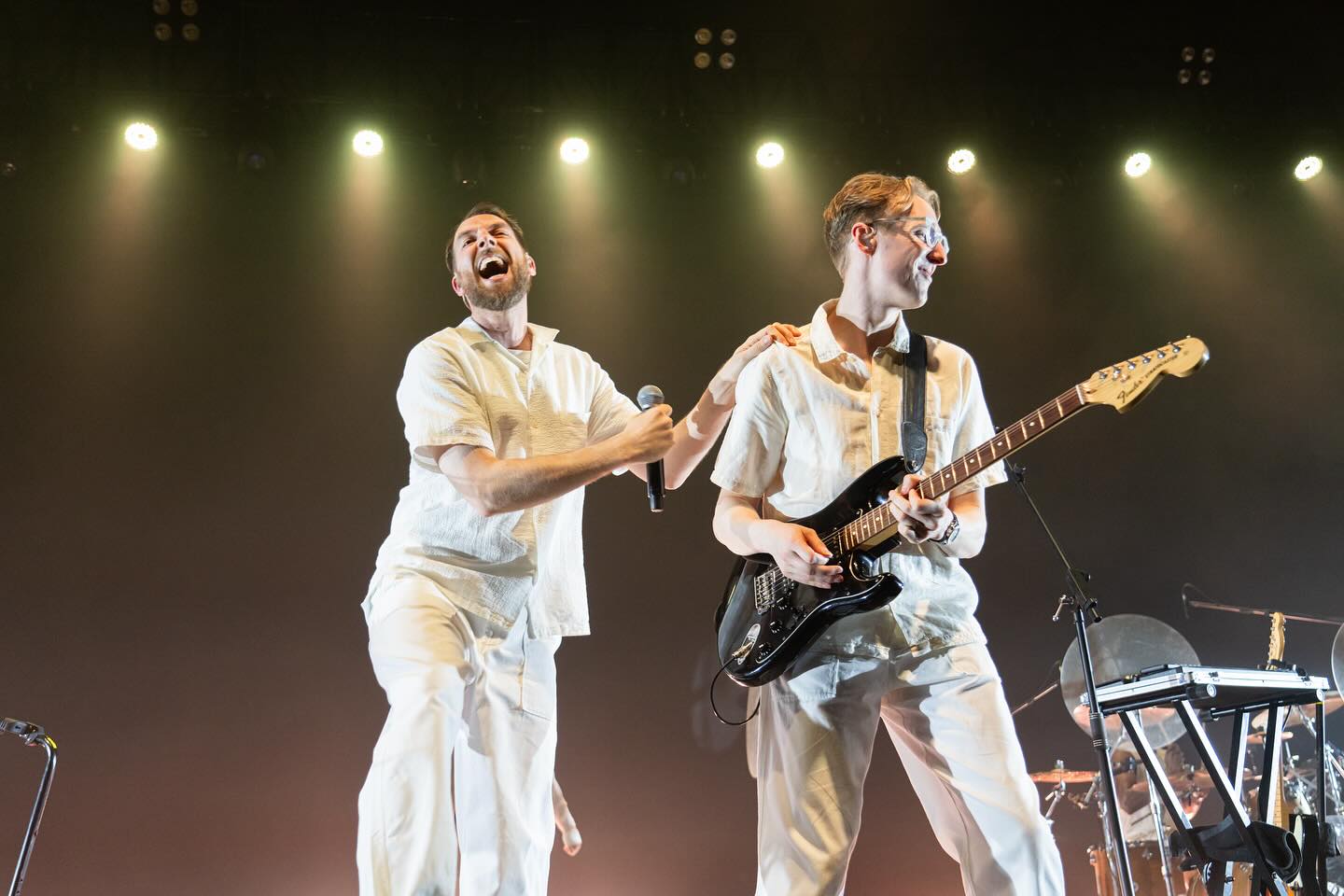 HONNE